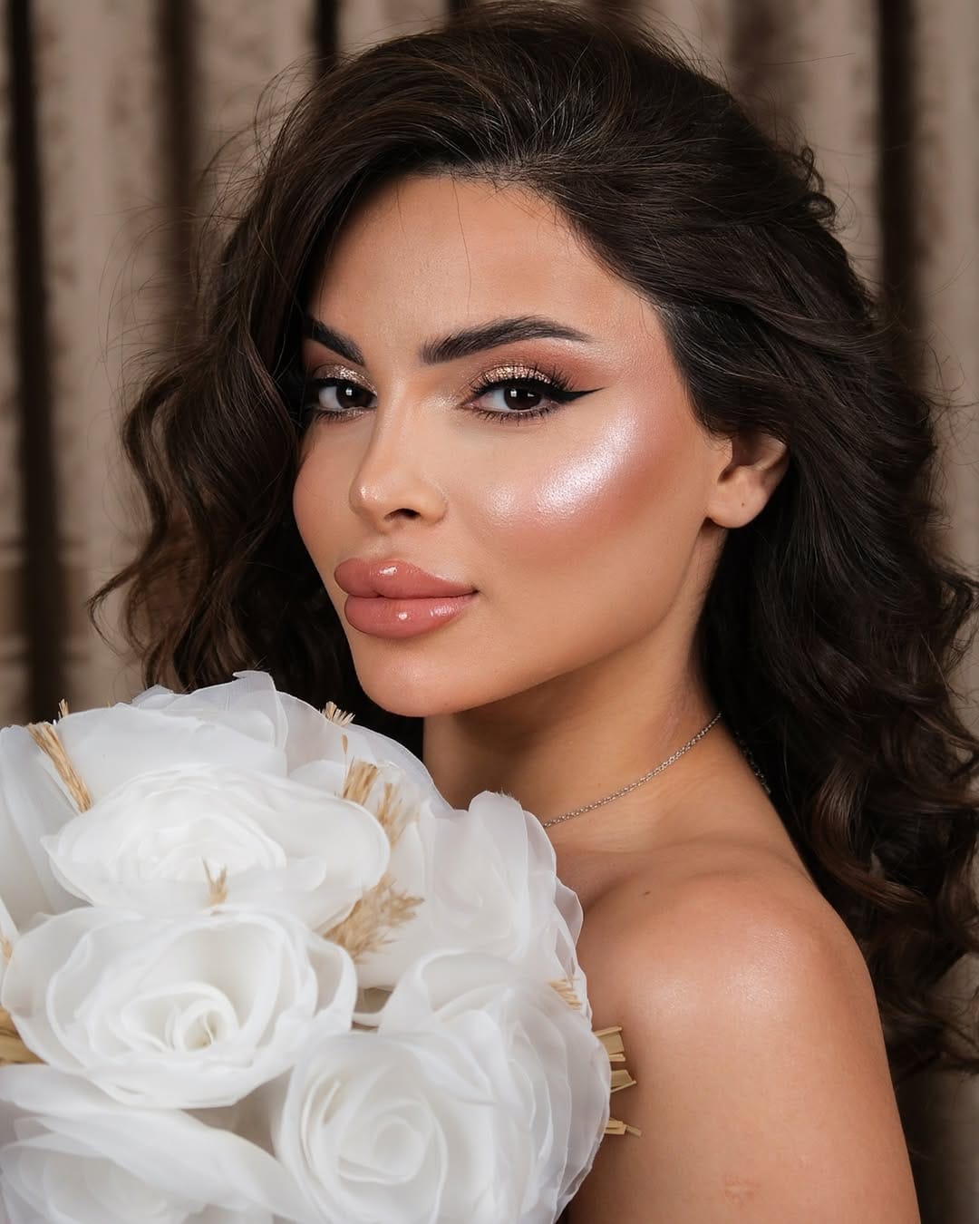 Post 10 by Ayşenur Aydın | Make Up Artist on Instagram (carousel)