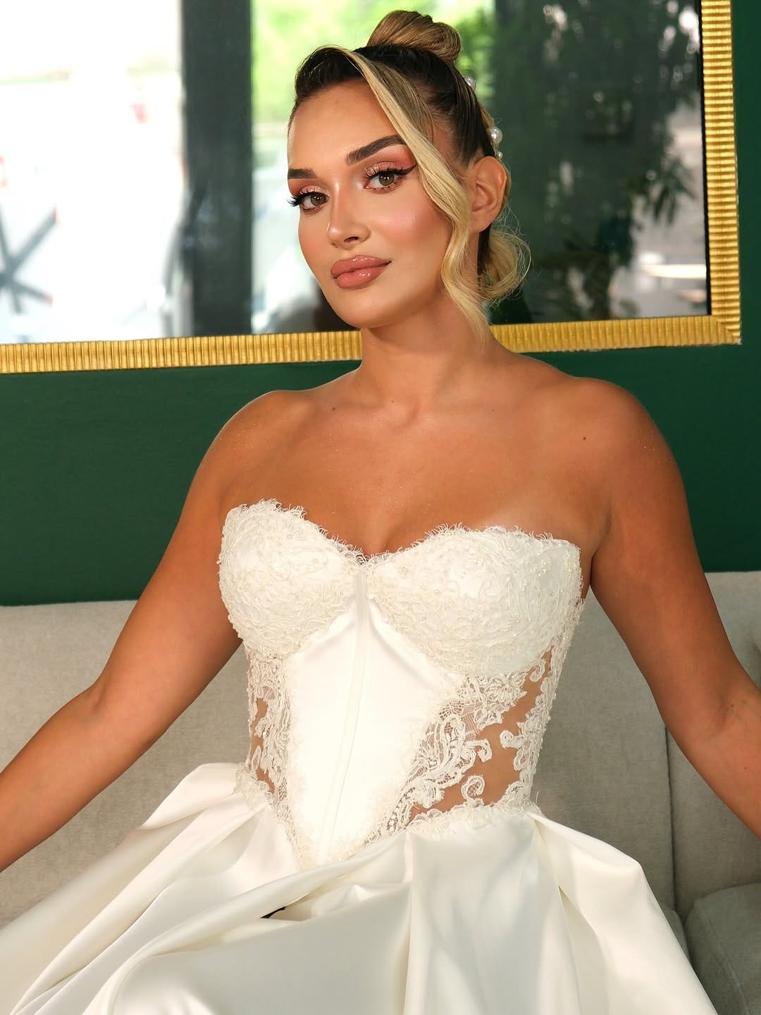 Post 8 by Ayşenur Aydın | Make Up Artist on Instagram (carousel)