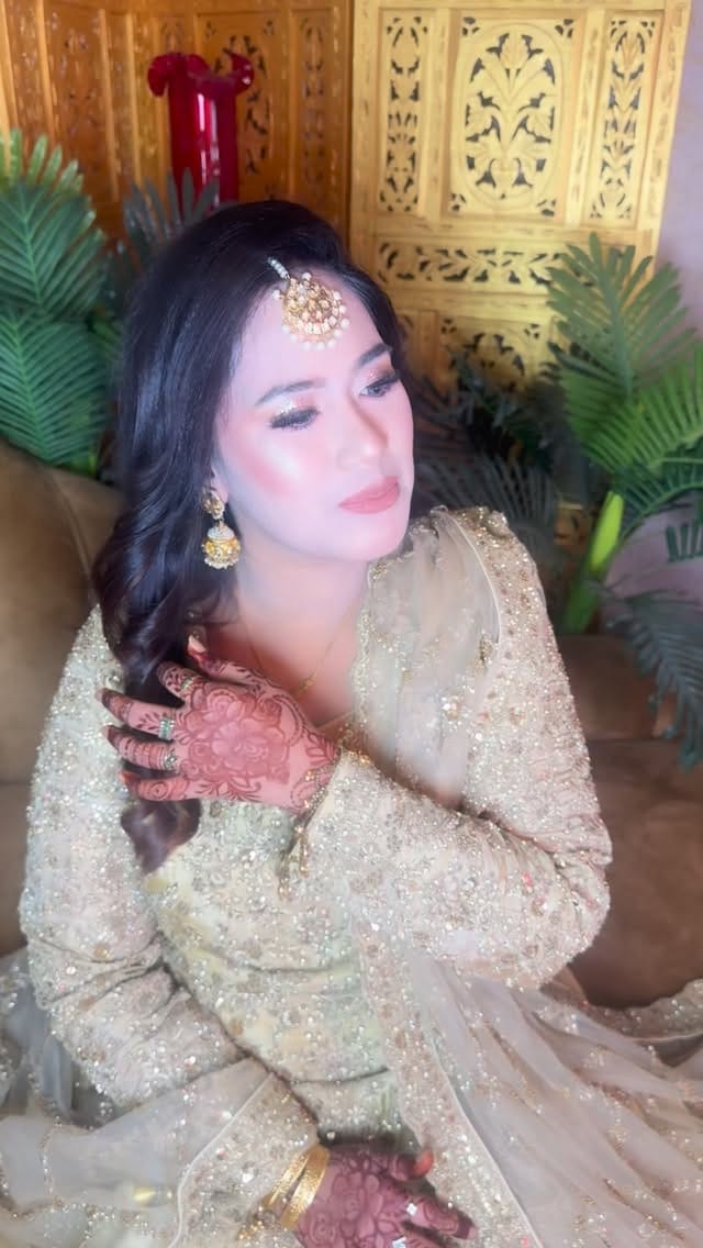Post 3 by Aliya Almahmoud on Instagram (video)