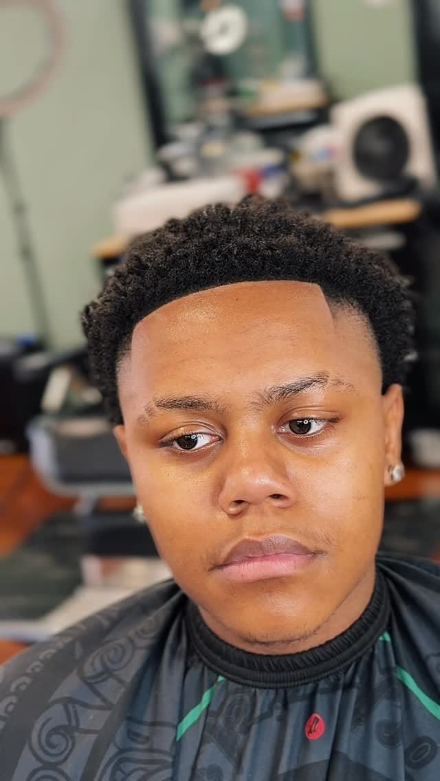 Post 4 by Dejon Taylor on Instagram (video)