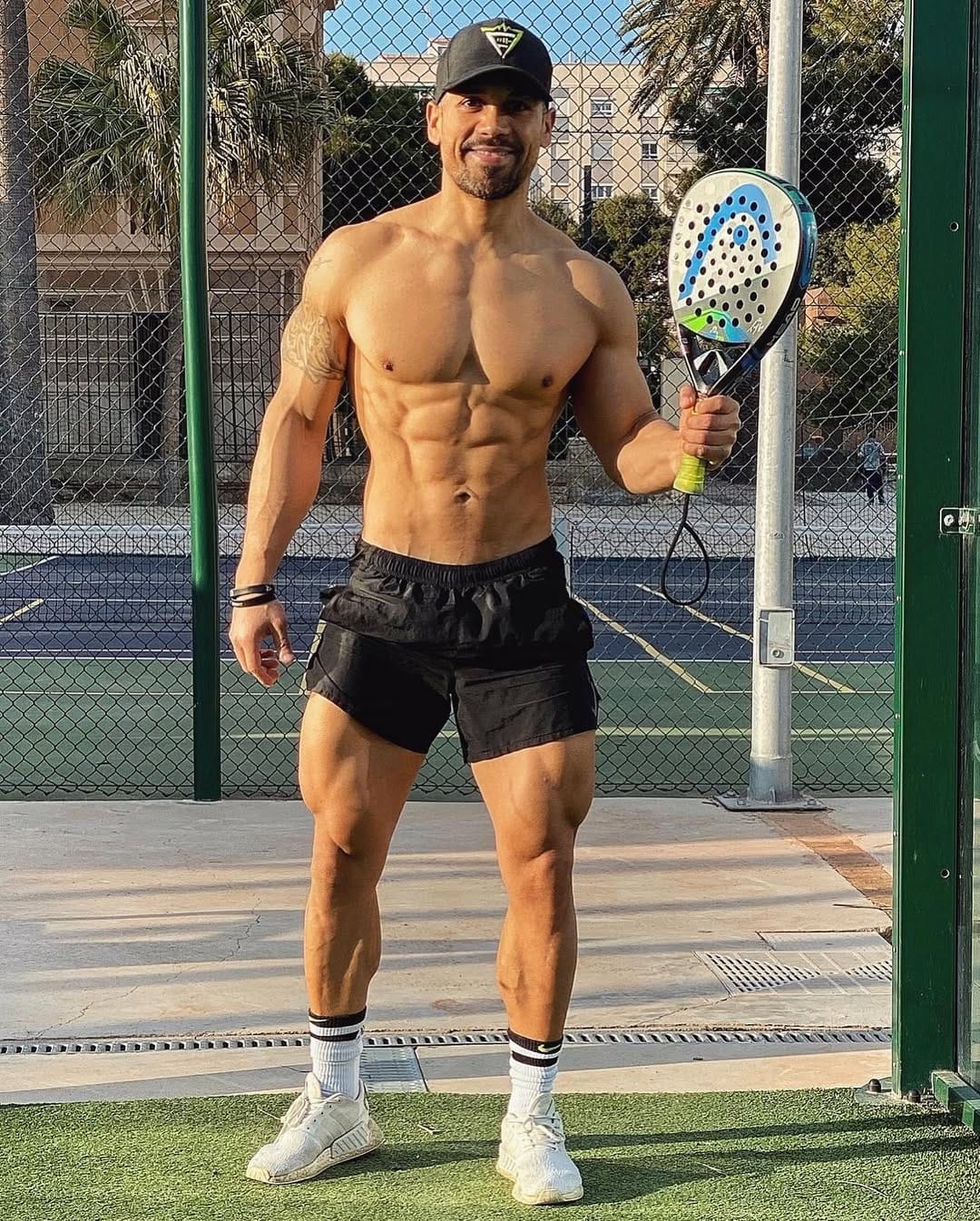 Post 5 by Rafa🇻🇪 on Instagram (carousel)