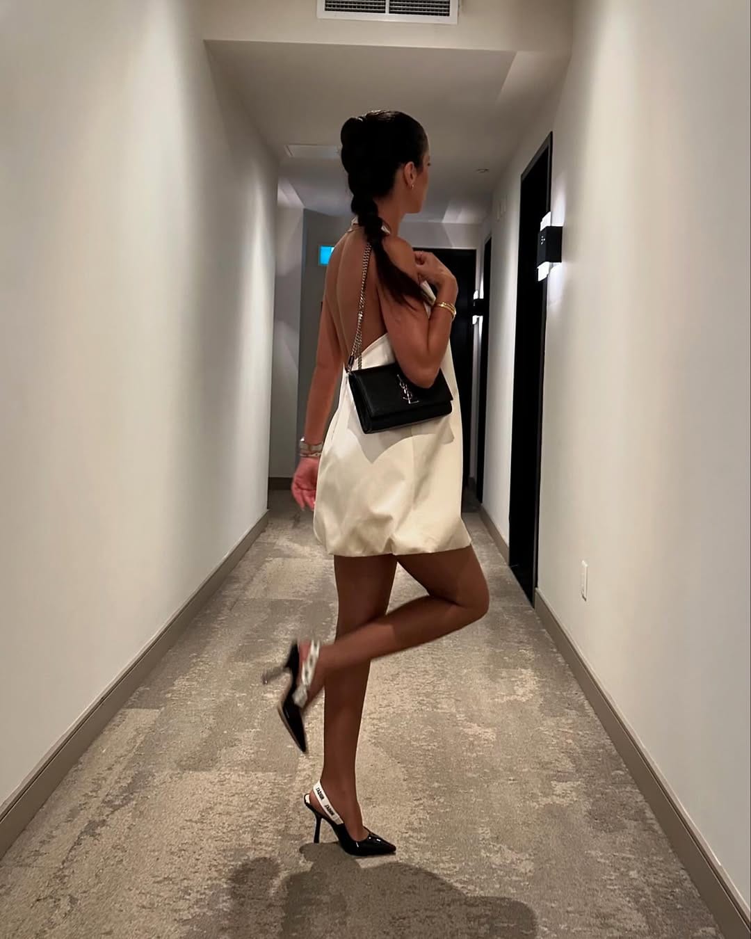 Post 5 by AT on Instagram (image)