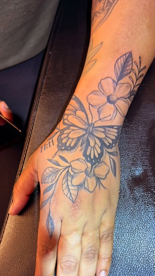 Post 1 by Rodney MrTattoo Davis on Instagram (video)