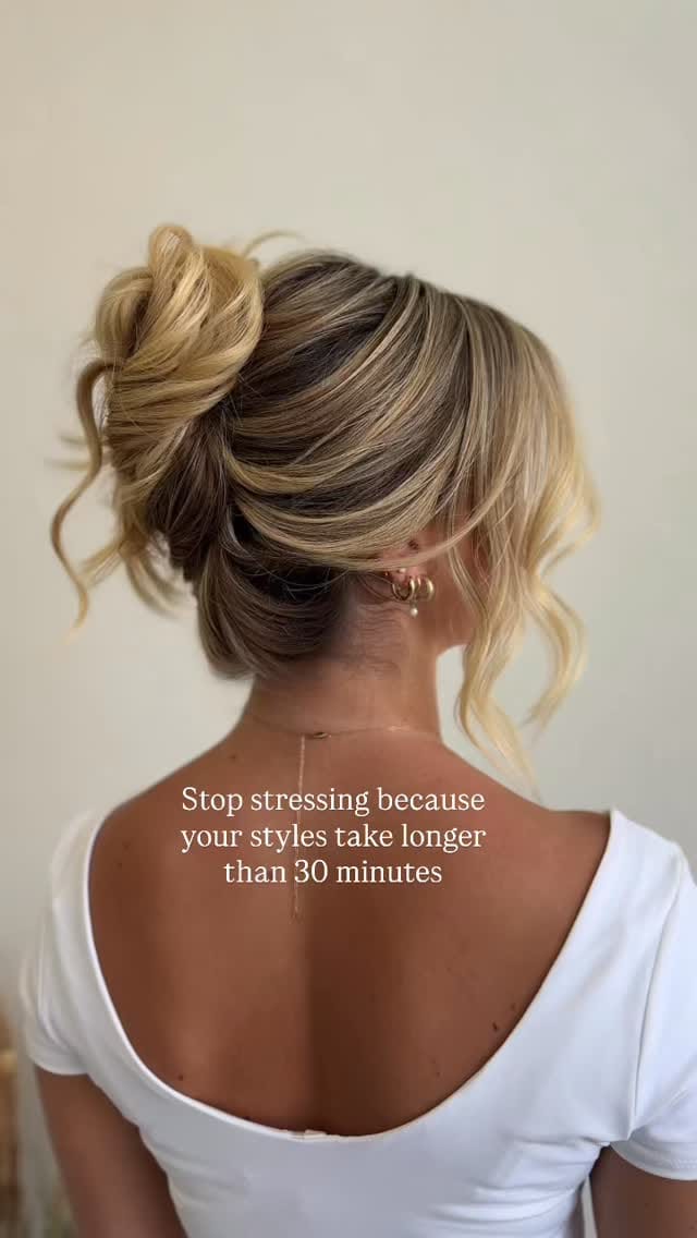 Post 6 by Rachel | Bridal Hair + Makeup on Instagram (video)