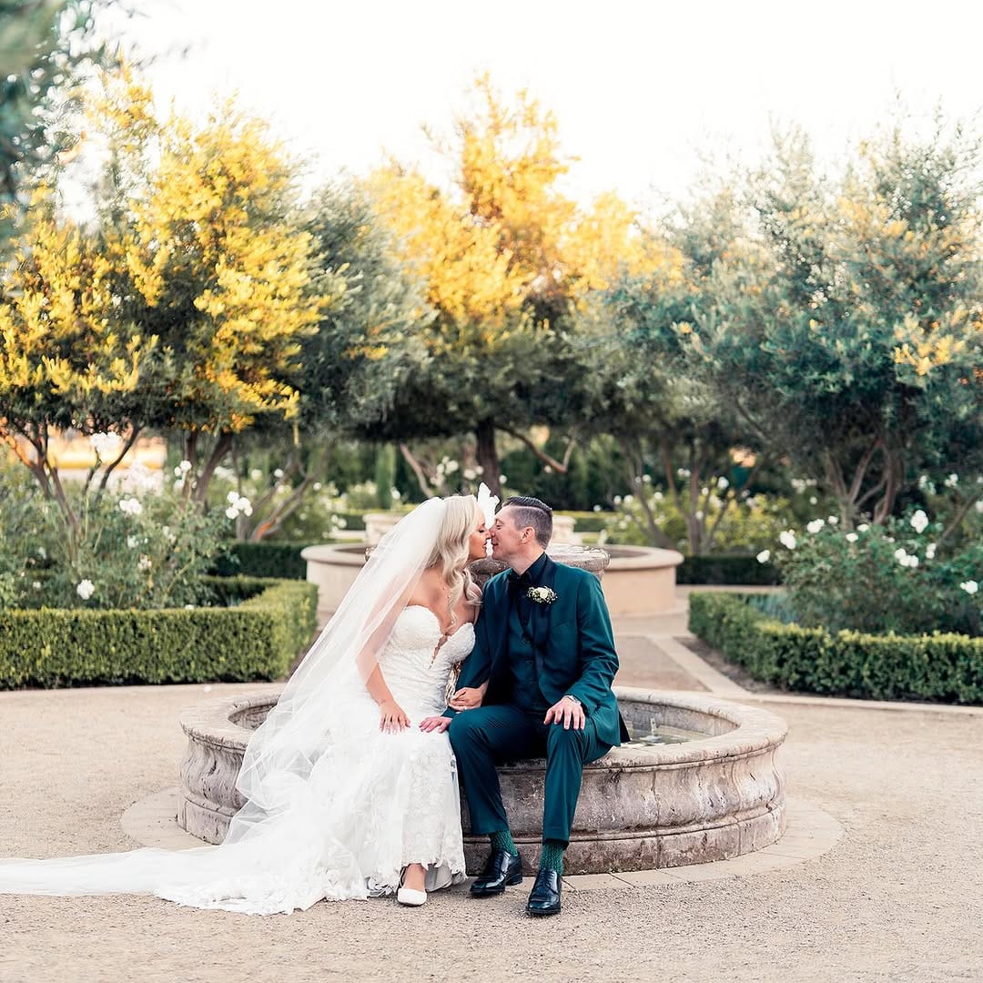 Post 2 by Rachel | Bridal Hair + Makeup on Instagram (image)