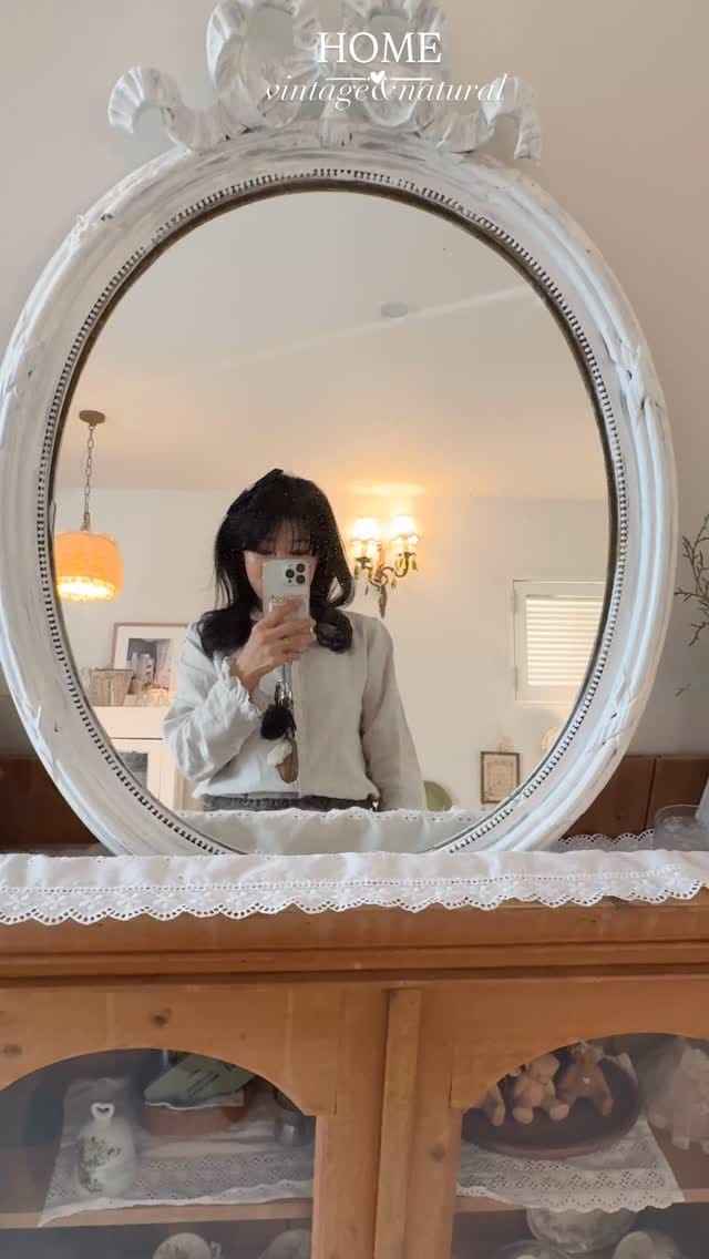 Post 7 by 헤이지 on Instagram (video)