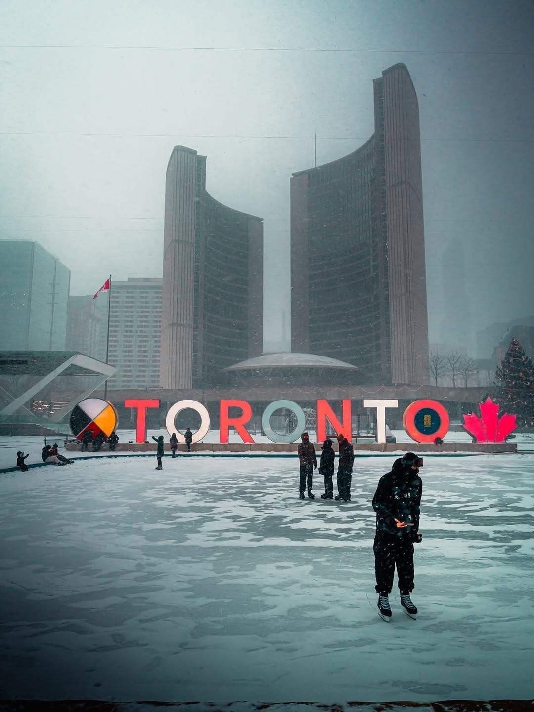 Post 2 by 🇨🇦 on Instagram (image)