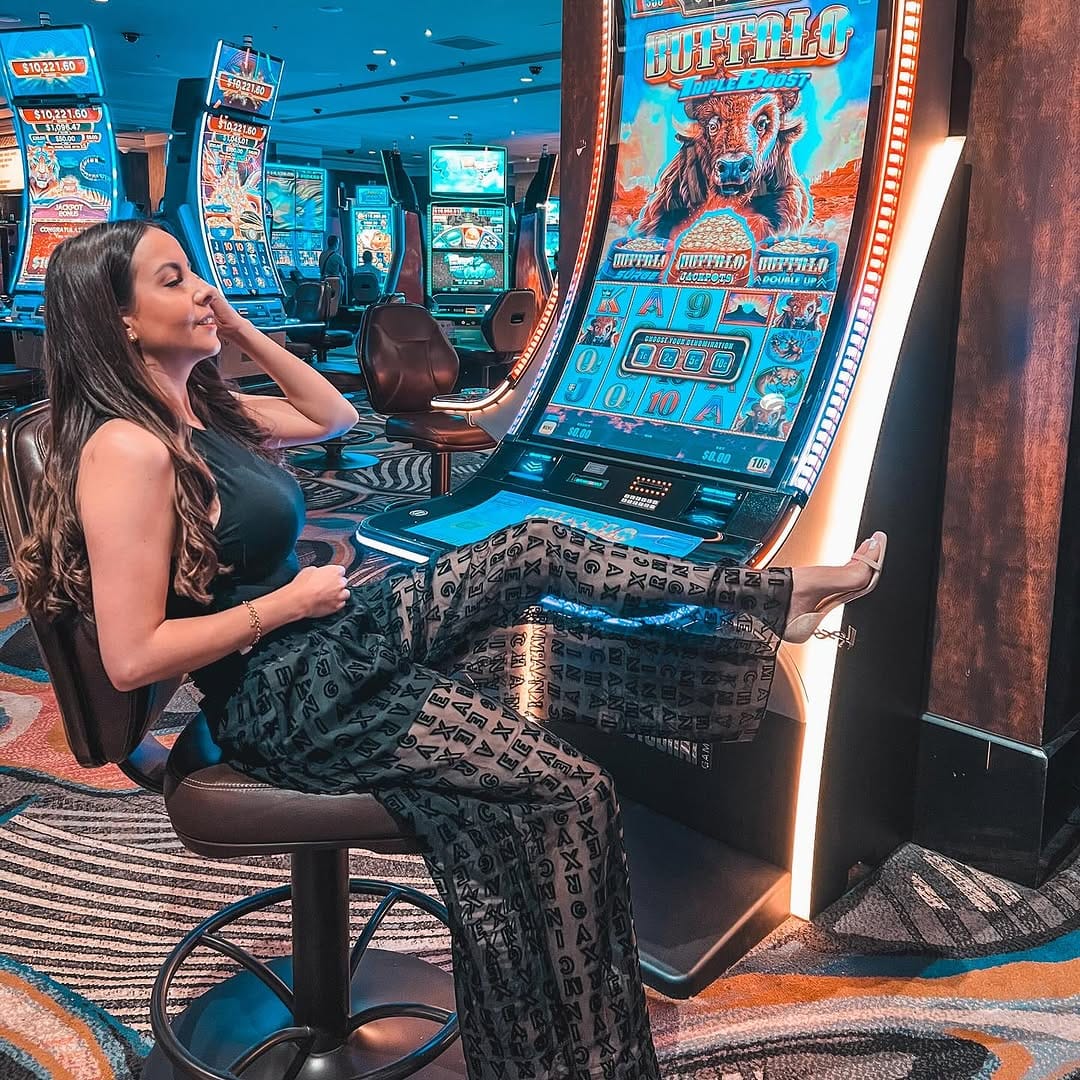 Post 4 by Mich Tercero on Instagram (carousel)