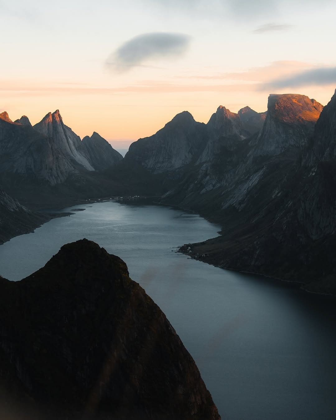 Post 7 by Jonas | Photographer and Videographer on Instagram (image)