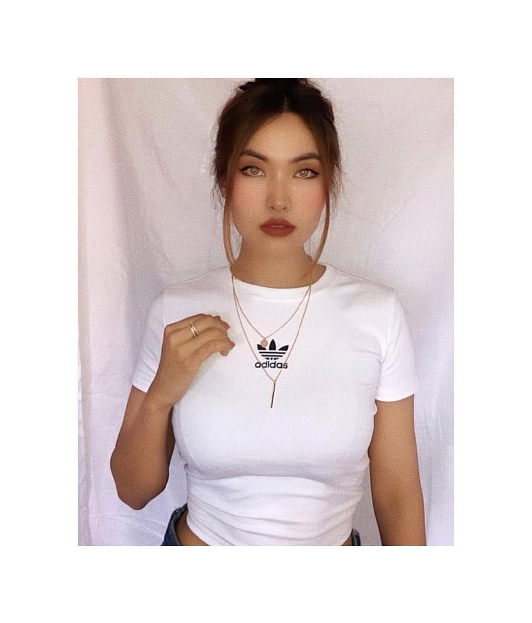 Post 3 by Purpelo on Instagram (image)
