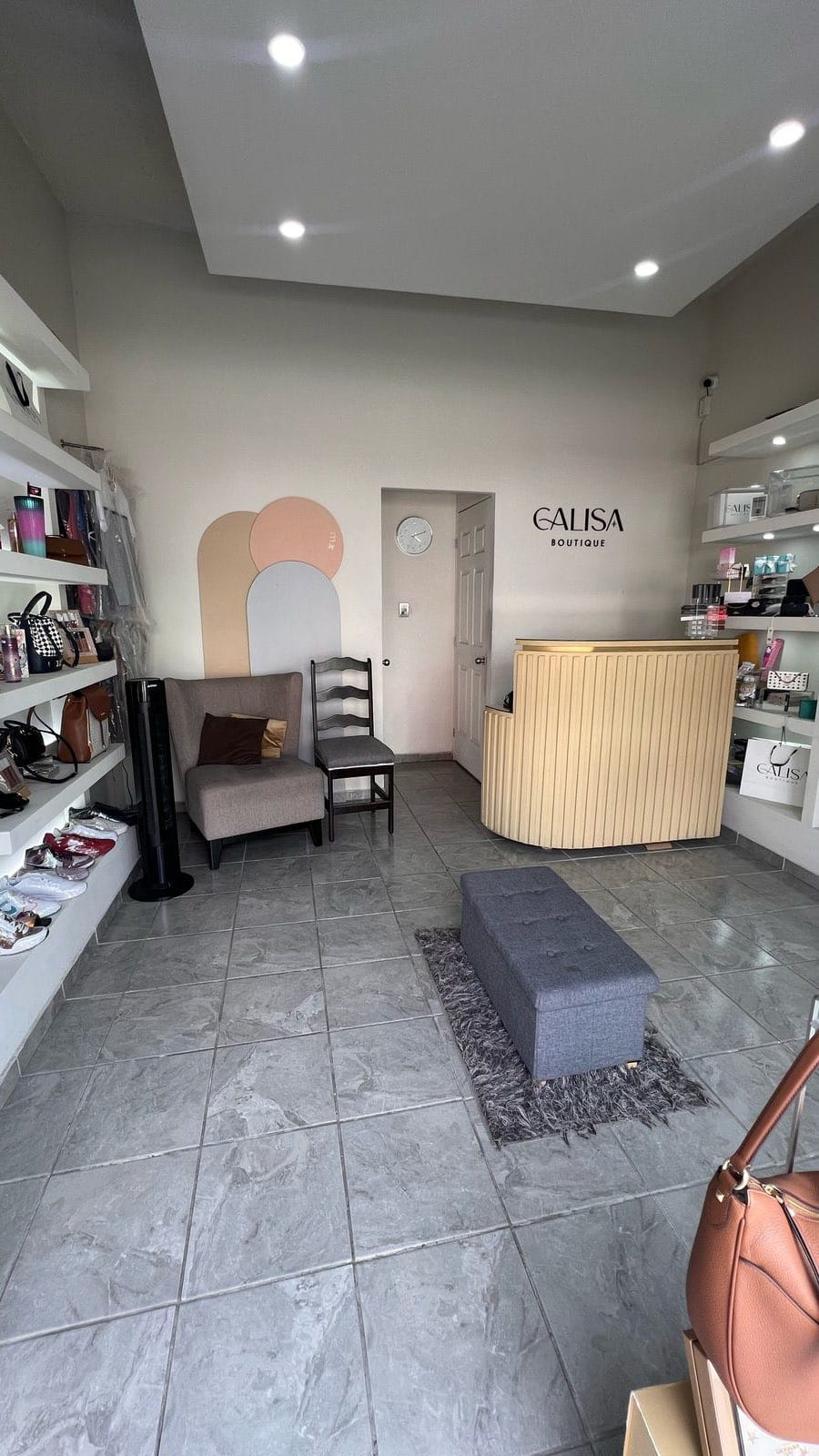 Post 10 by Boutique Calisa.mx on Instagram (video)