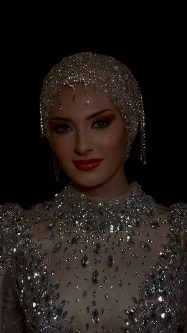 Post 3 by Tesettür Gelinlik / Nişanlık / Kına Elbiseleri on Instagram (video)