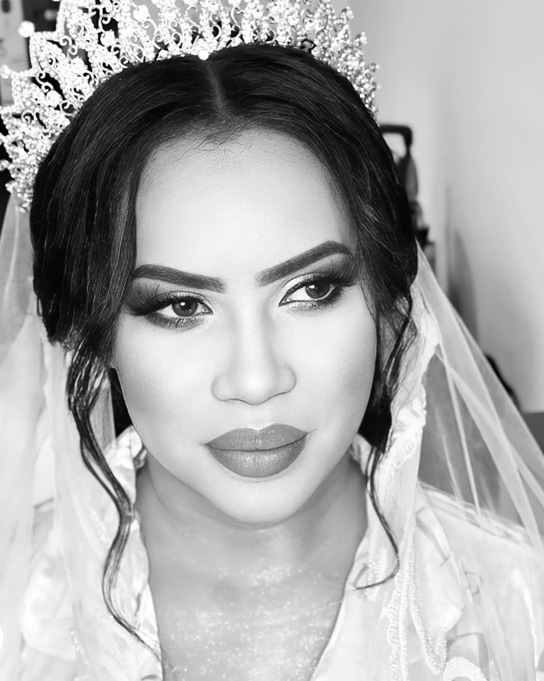 Post 10 by Makeup By Amaloshi on Instagram (image)