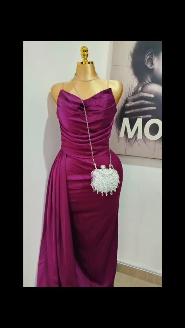 Post 8 by THRIFT WEARS AND ACCESSORIES STORE IN ABUJA on Instagram (video)