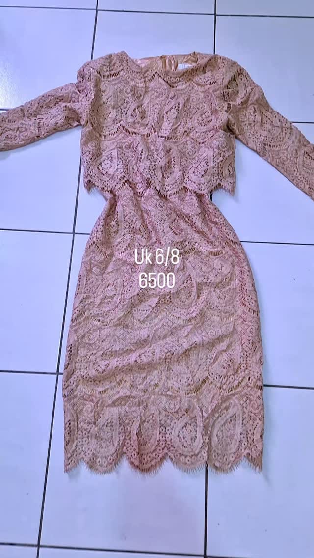 Post 4 by THRIFT WEARS AND ACCESSORIES STORE IN ABUJA on Instagram (video)