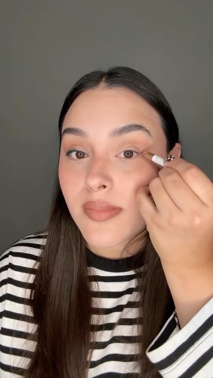 Post 2 by Fernanda Lucía on Instagram (video)