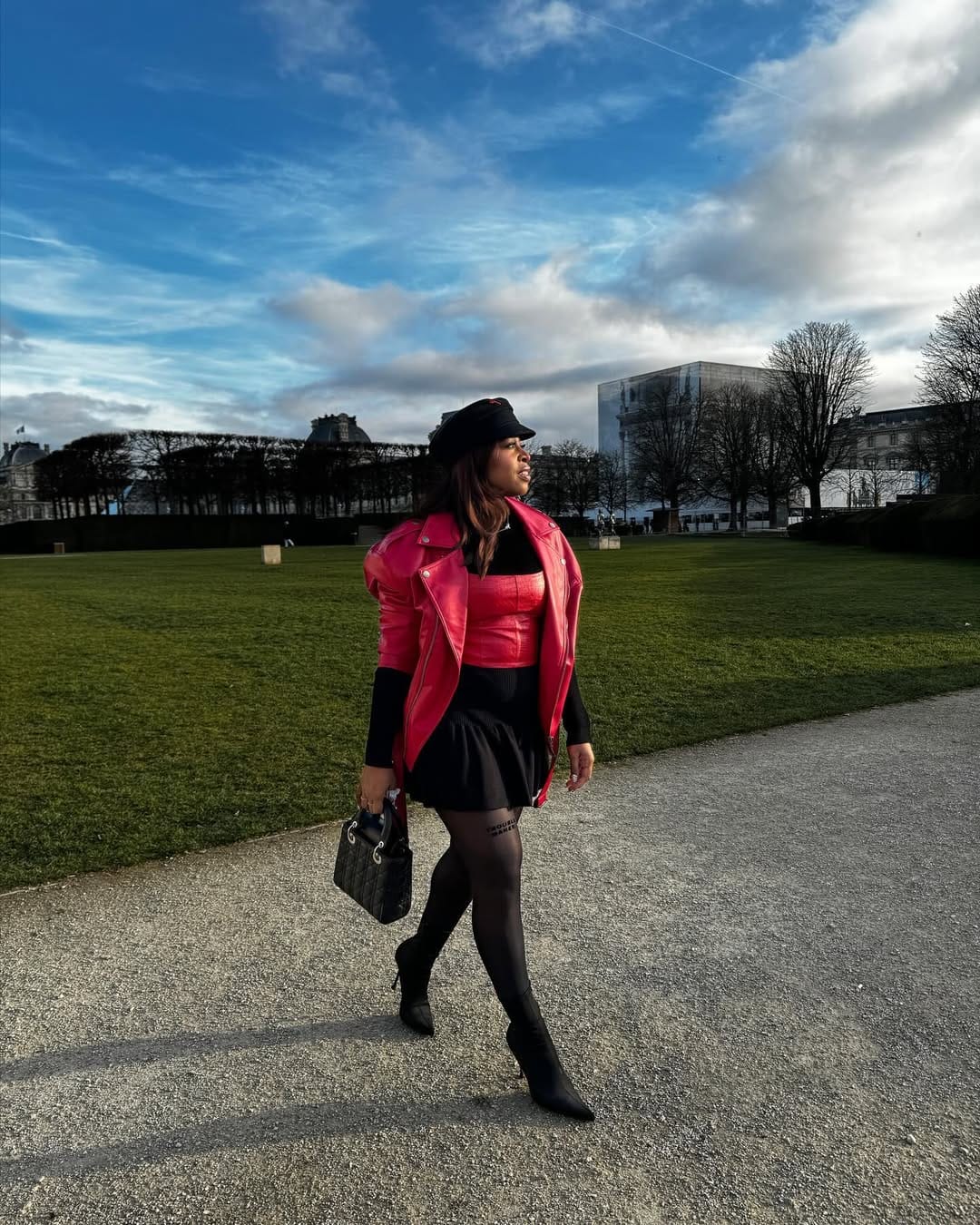 Post 3 by Natalie & Ambra on Instagram (image)