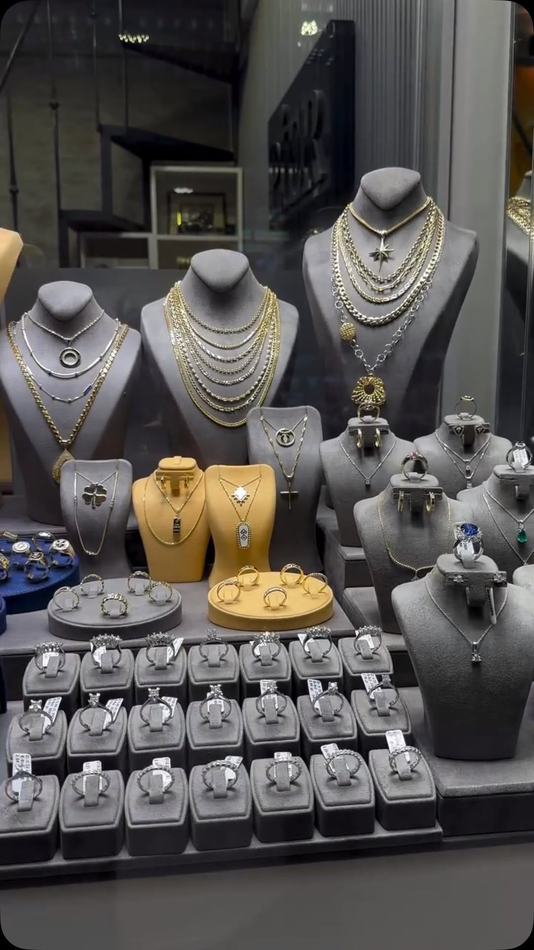 Post 8 by Pier Diamond By Veli Paralı on Instagram (video)