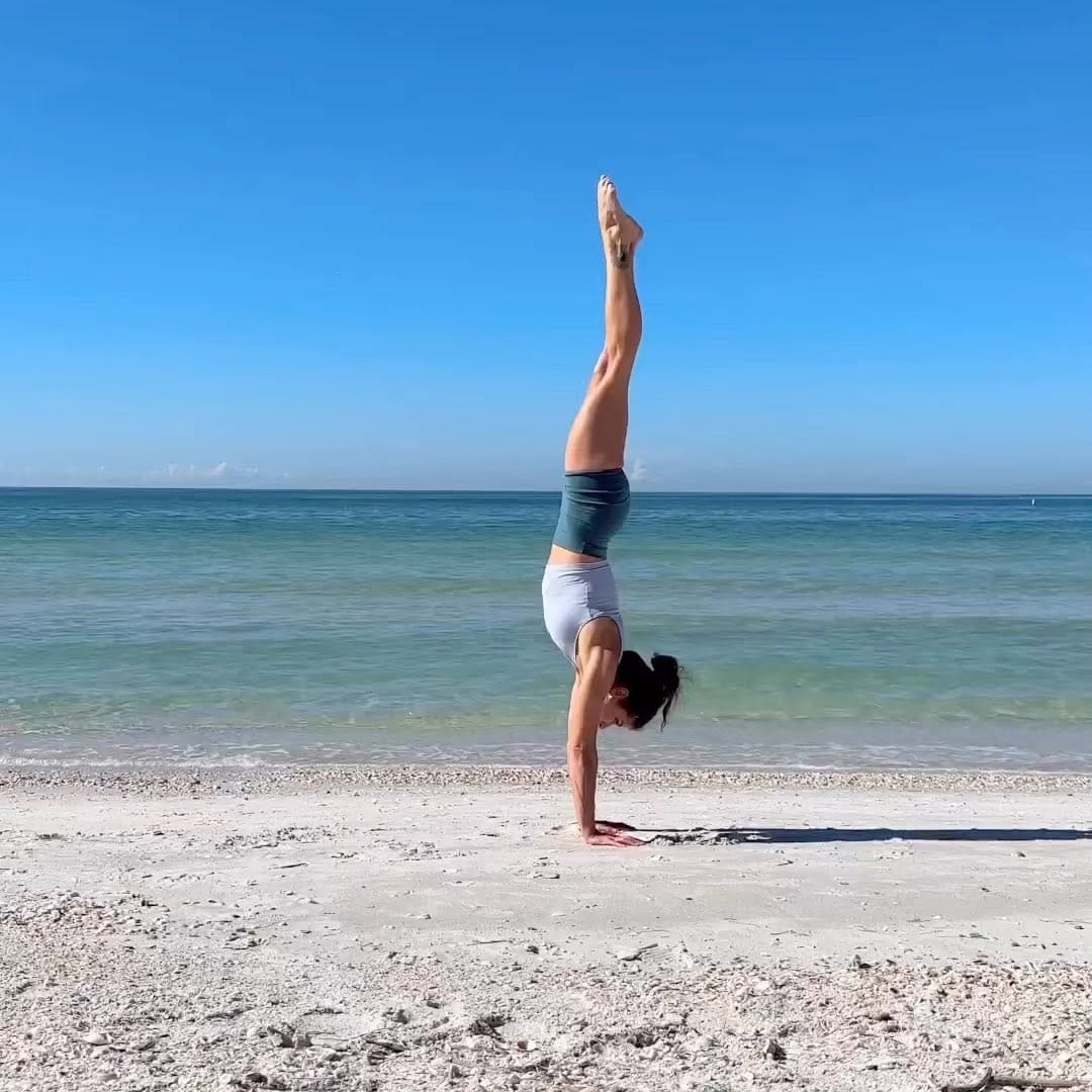 Post 1 by Yoga Tutkusu-Ganeshayogi📿 on Instagram (video)