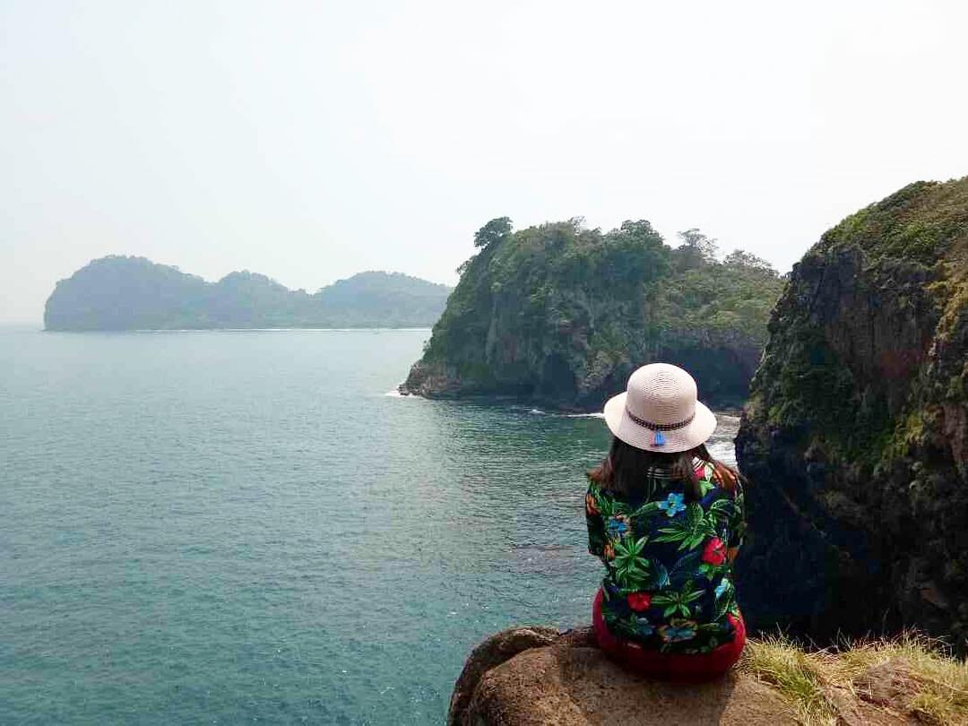 Post 7 by edsantika on Instagram (image)