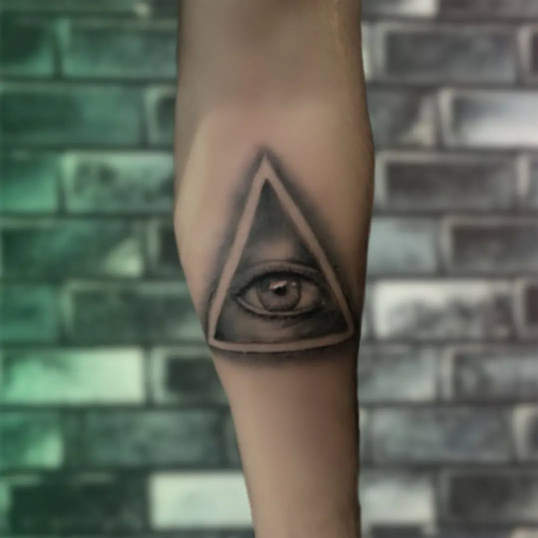 Post 8 by KADIKÖY DÖVME TATTOO on Instagram (image)