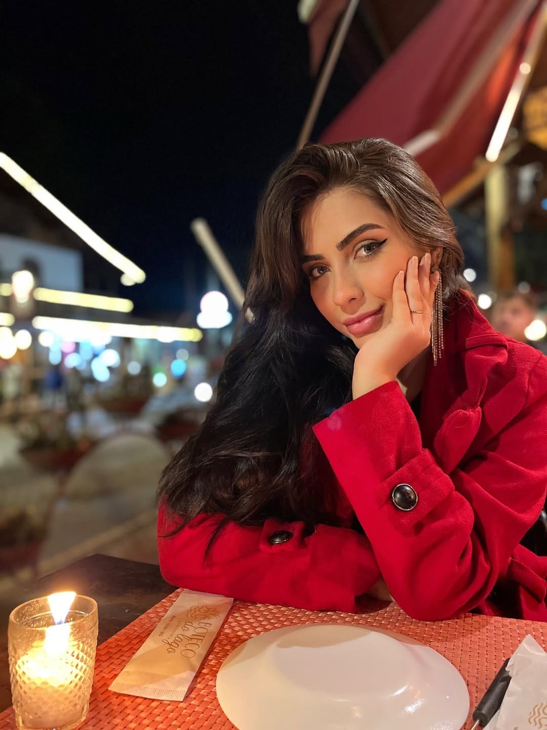 Post 1 by VICTÓRIA SANTANA on Instagram (carousel)