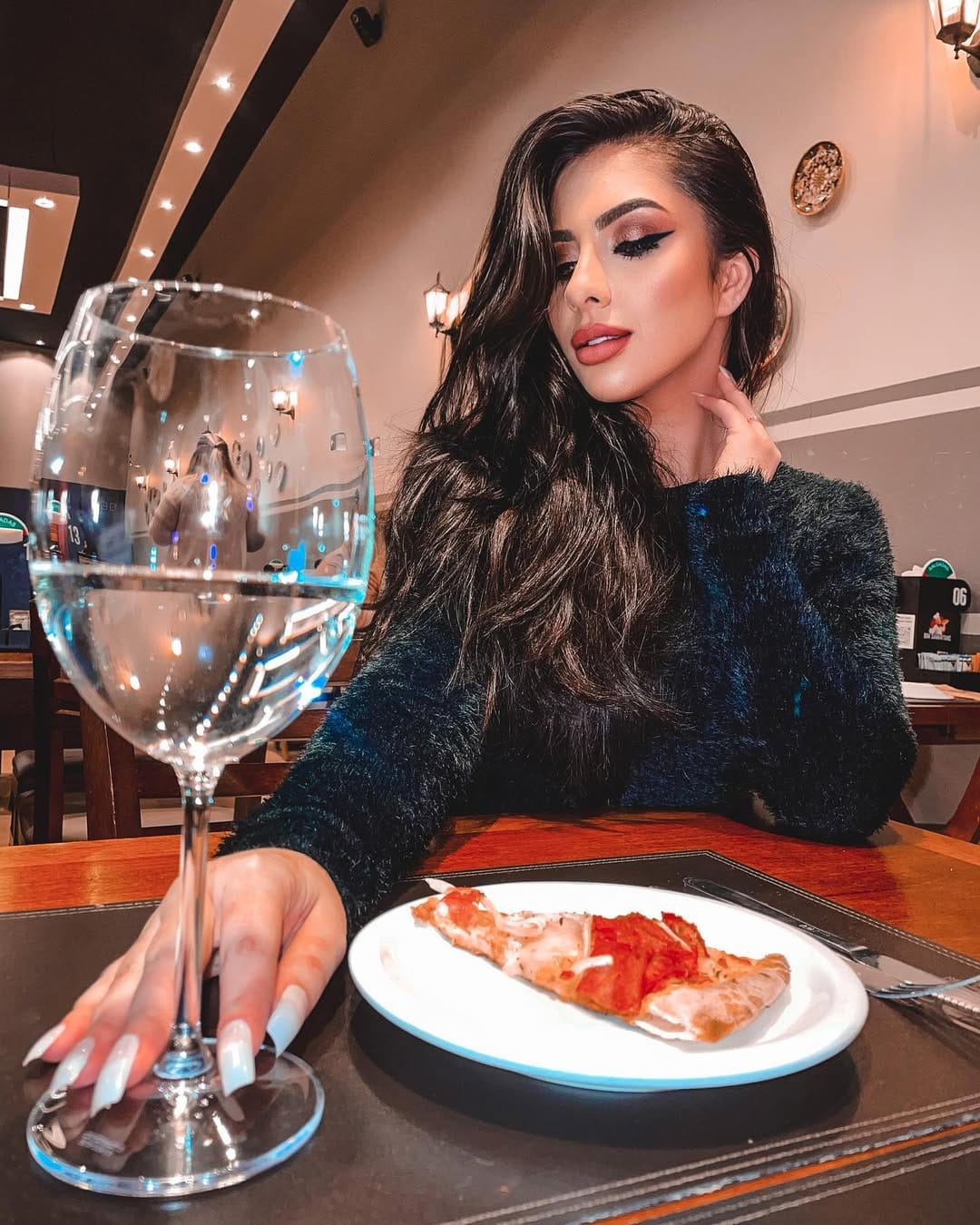 Post 9 by VICTÓRIA SANTANA on Instagram (image)