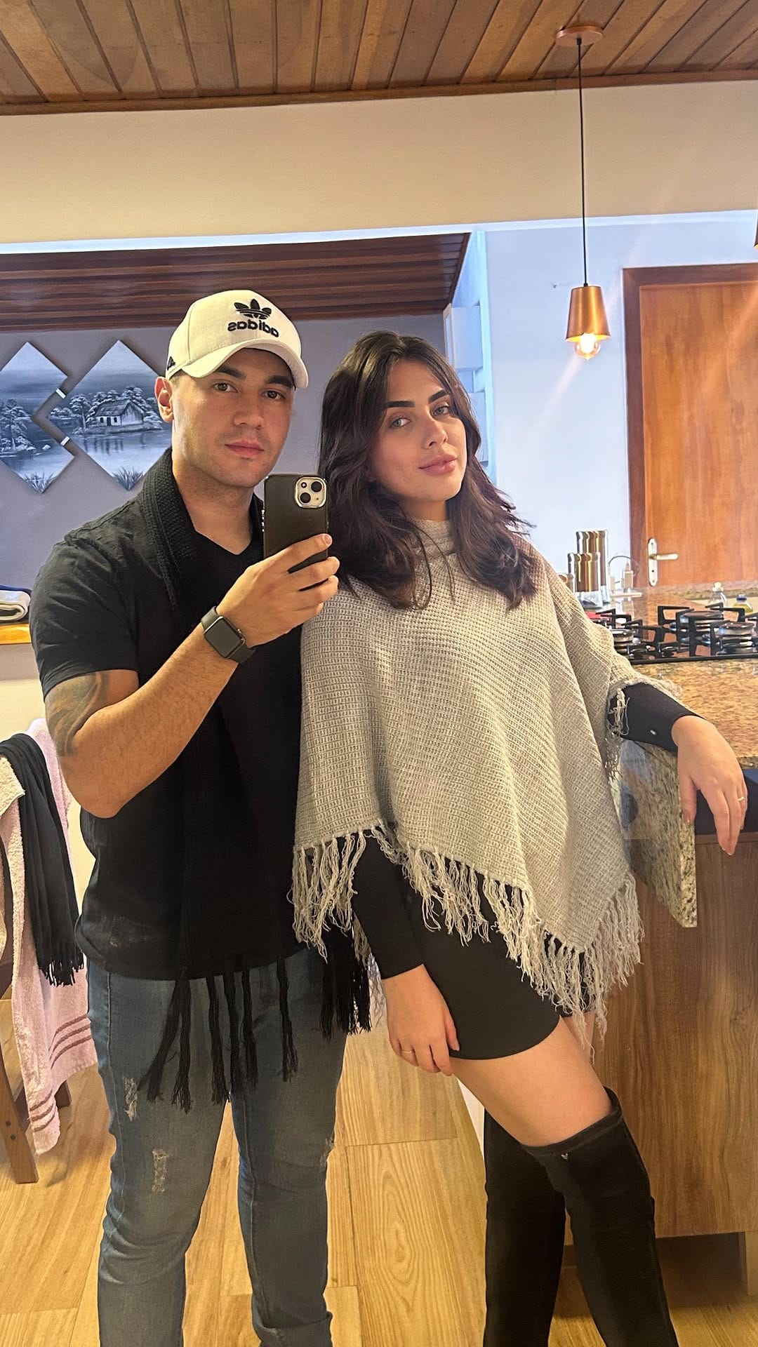 Post 2 by VICTÓRIA SANTANA on Instagram (video)