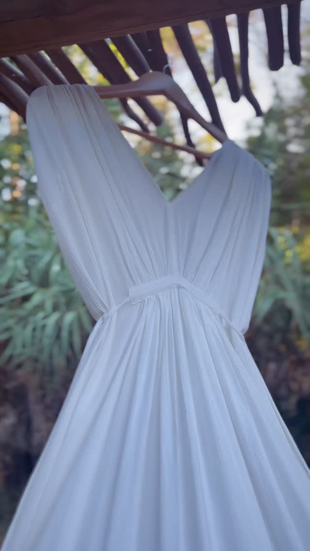 Post 10 by Mucholarala Summer Fashion on Instagram (video)