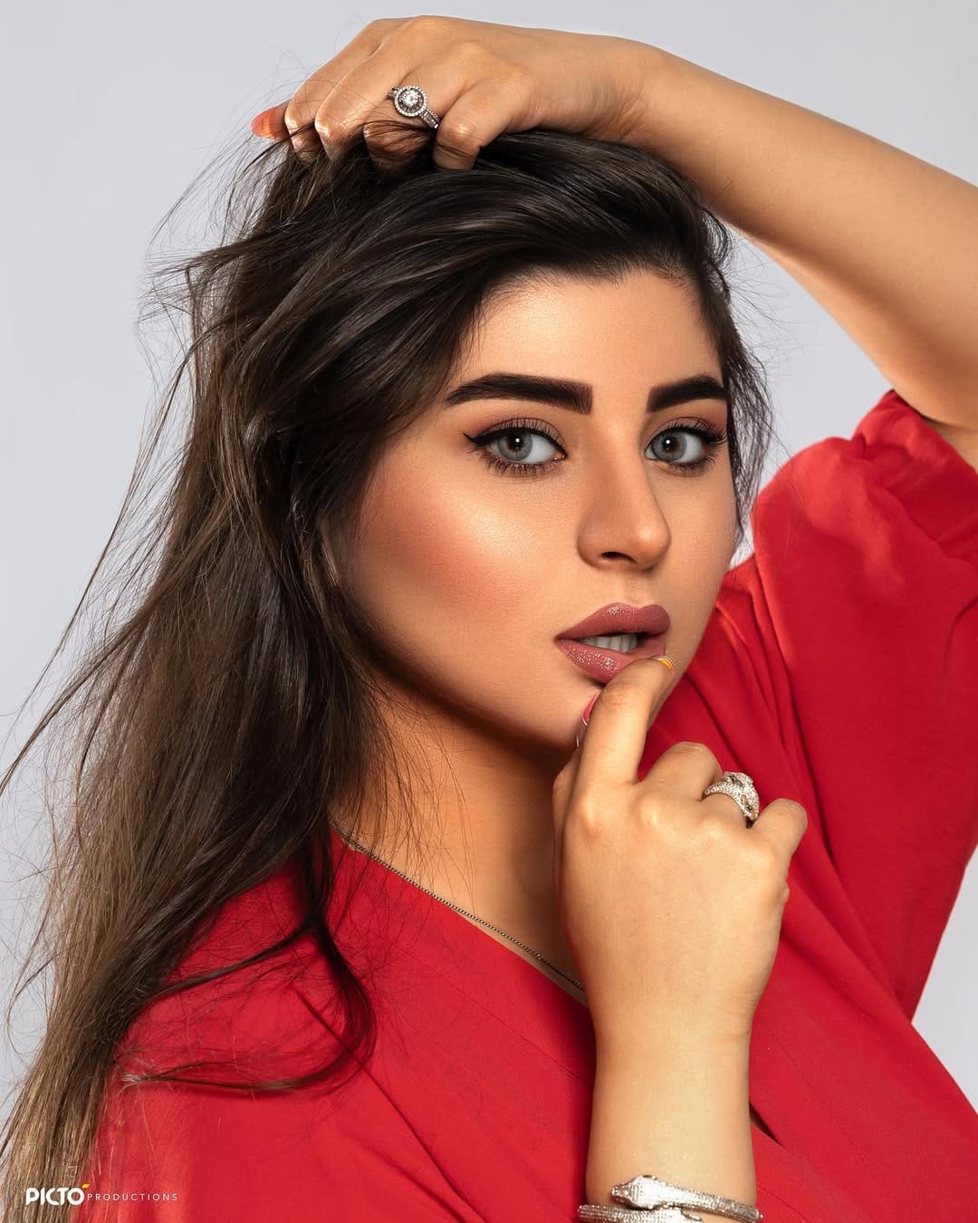 Post 10 by رومــــــينا طالـــــــبى💎 on Instagram (image)