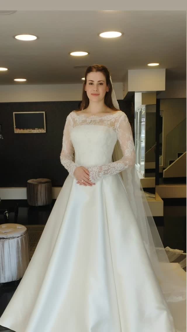 Post 10 by şahin moda on Instagram (video)