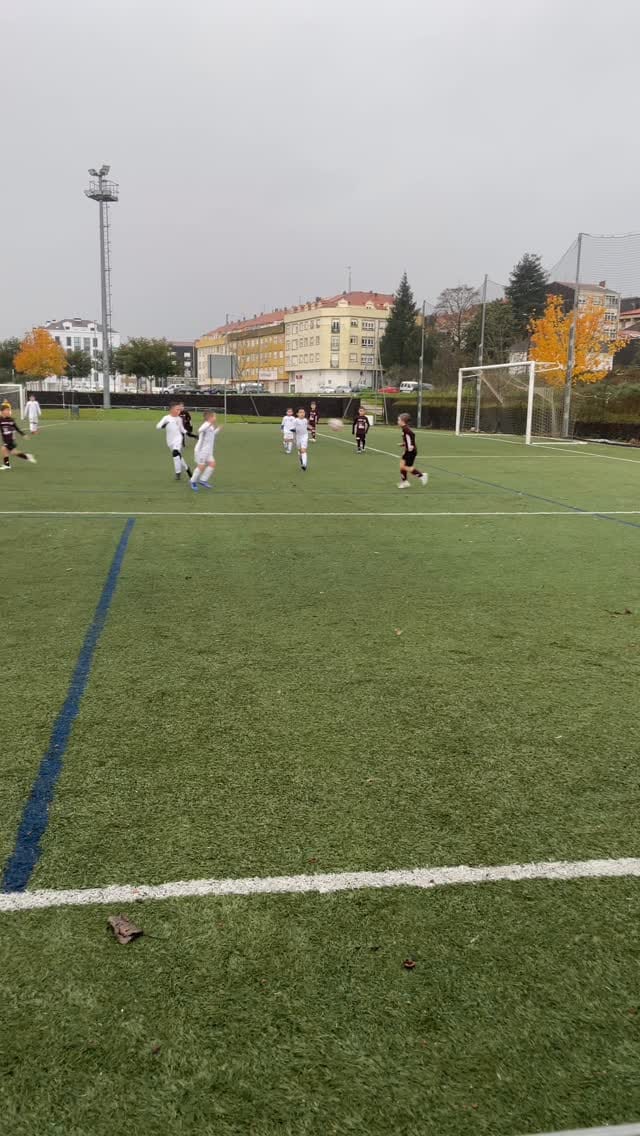 Post 3 by Manu Barreiro on Instagram (video)