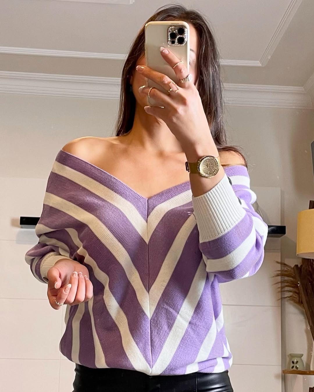 Post 9 by Kadın giyim - Moda - Butik on Instagram (carousel)