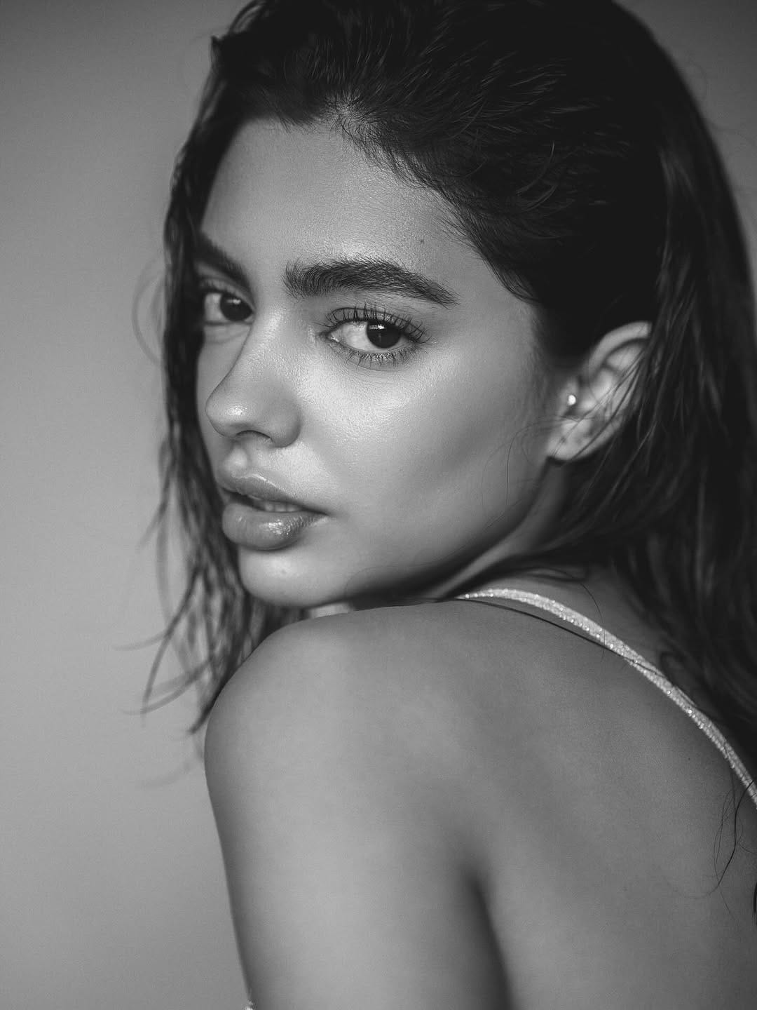 Post 4 by VALE AGUILAR on Instagram (carousel)