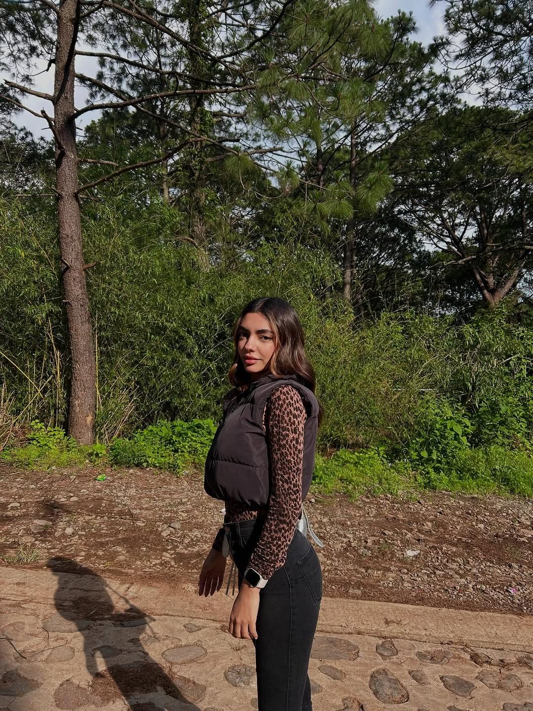 Post 7 by VALE AGUILAR on Instagram (carousel)