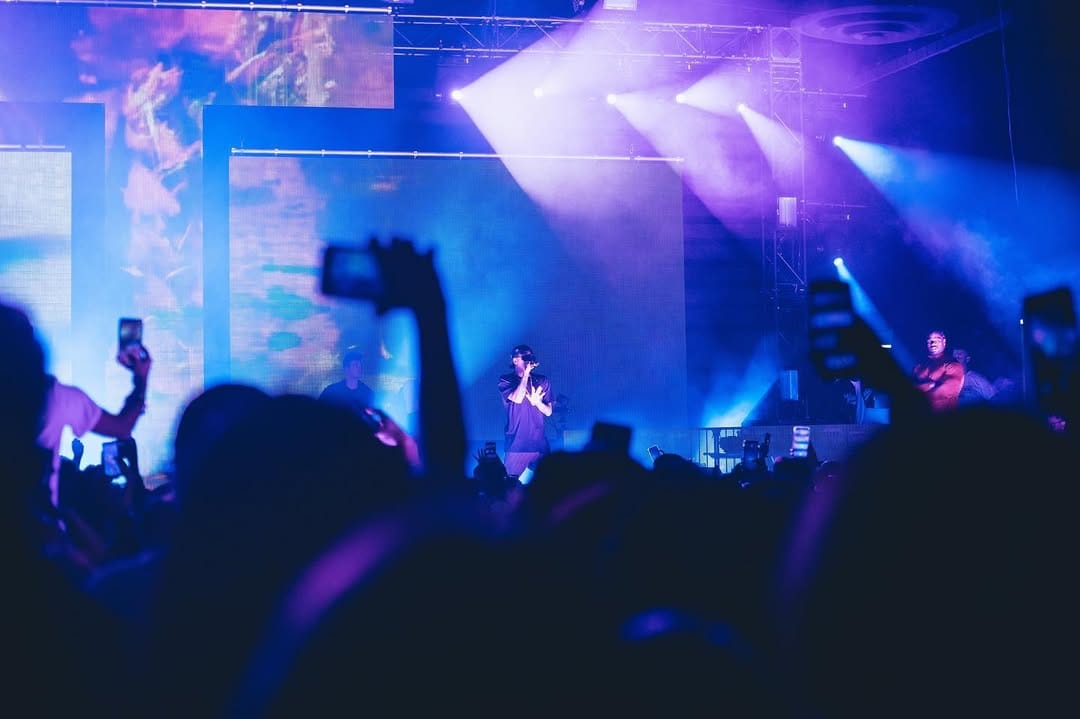 Post 8 by UNKNOWN Entertainment on Instagram (image)