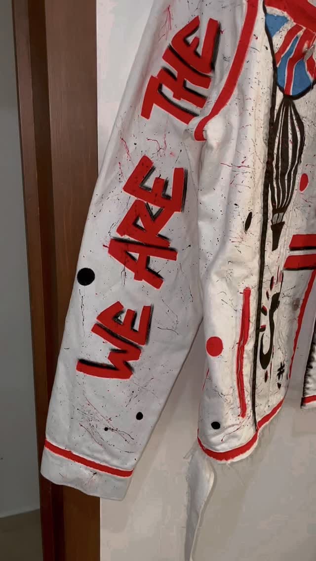 Post 6 by A M R G O. on Instagram (video)