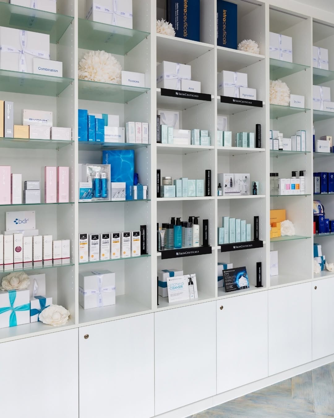 Post 1 by Elenique Skin Clinic on Instagram (image)