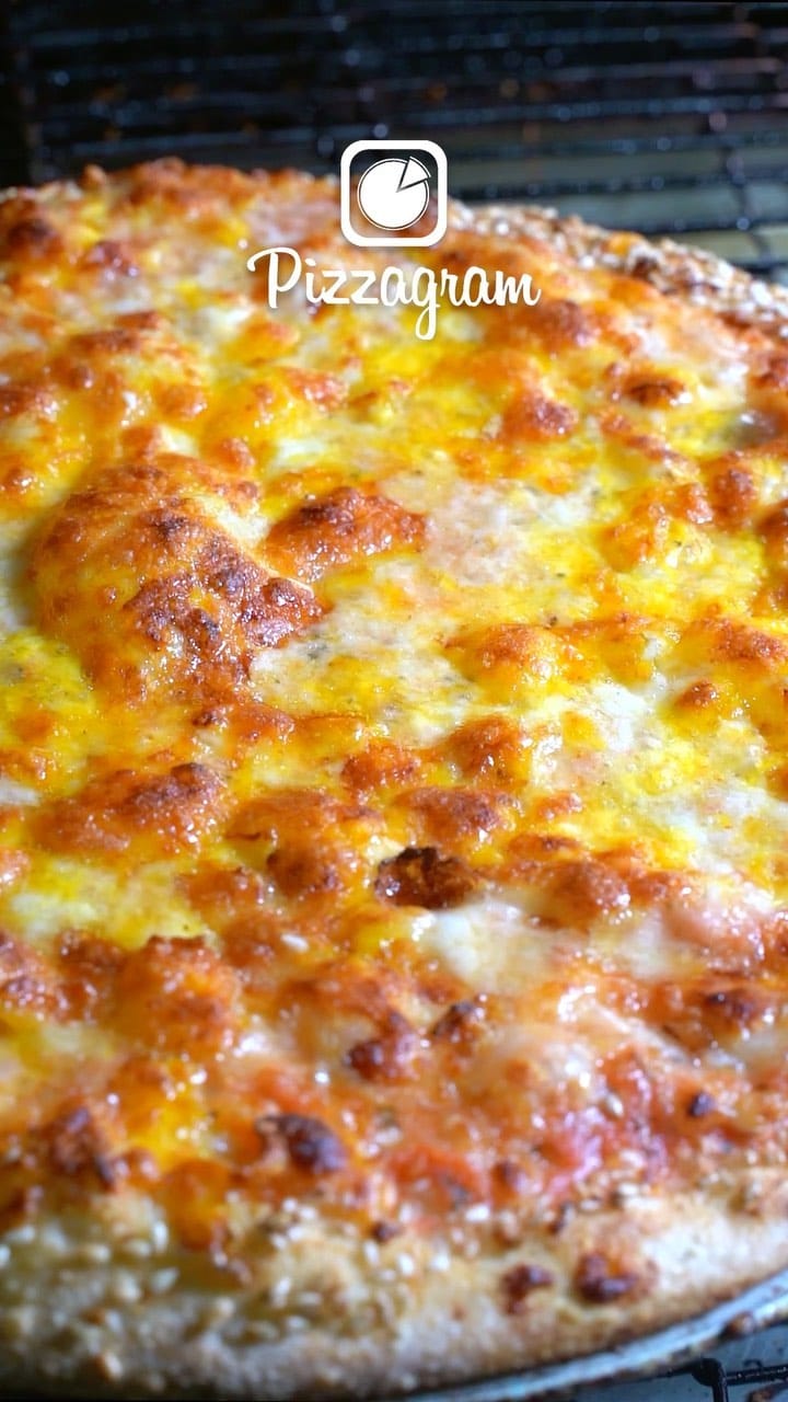 Post 8 by Pizzagram on Instagram (video)