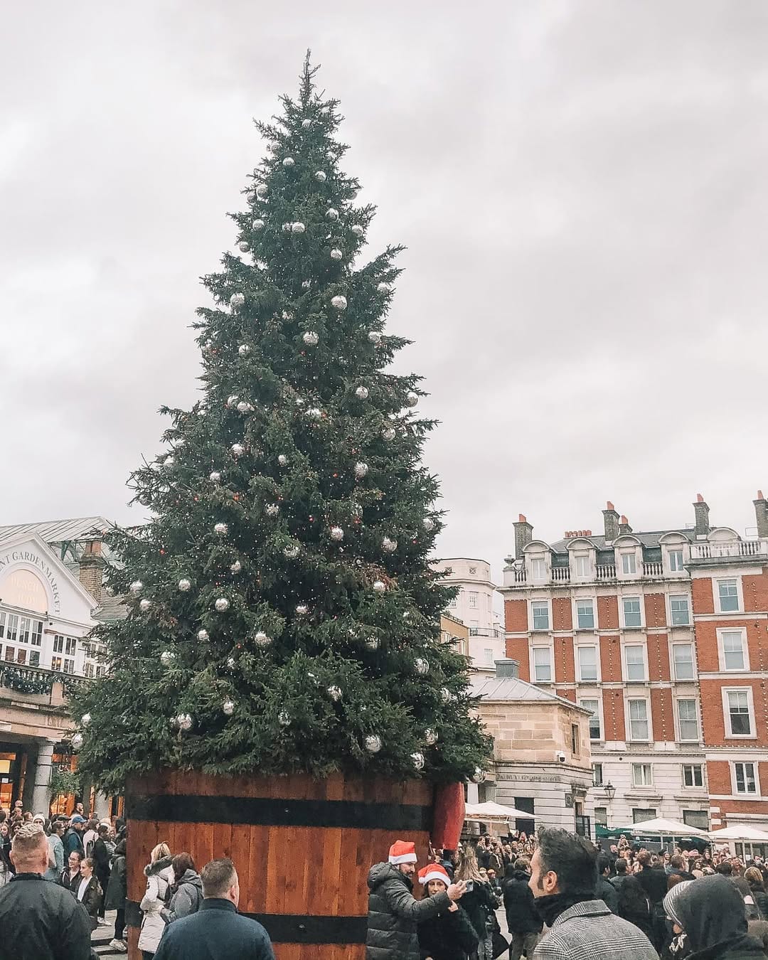 Post 6 by @prettylondoncity on Instagram (image)