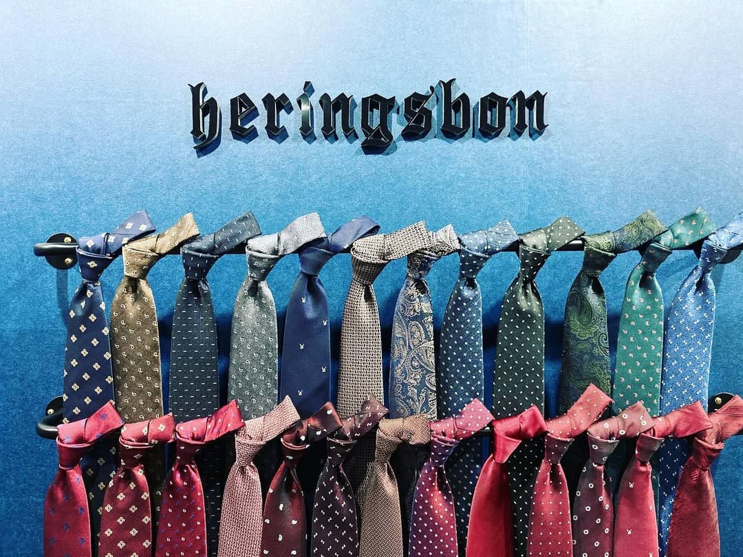 Post 5 by HeringsBon on Instagram (carousel)