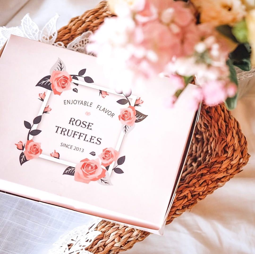 Post 6 by 𝙍𝙊𝙎𝙀 𝙏𝙍𝙐𝙁𝙁𝙇𝙀𝙎 on Instagram (image)