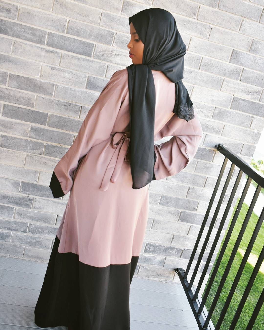 Post 7 by Awill fashion on Instagram (image)