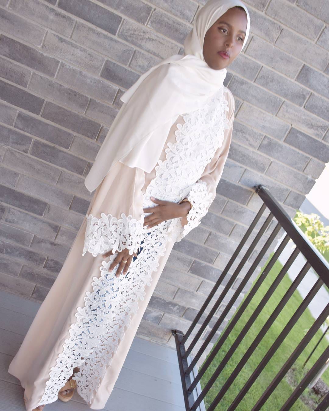 Post 6 by Awill fashion on Instagram (image)