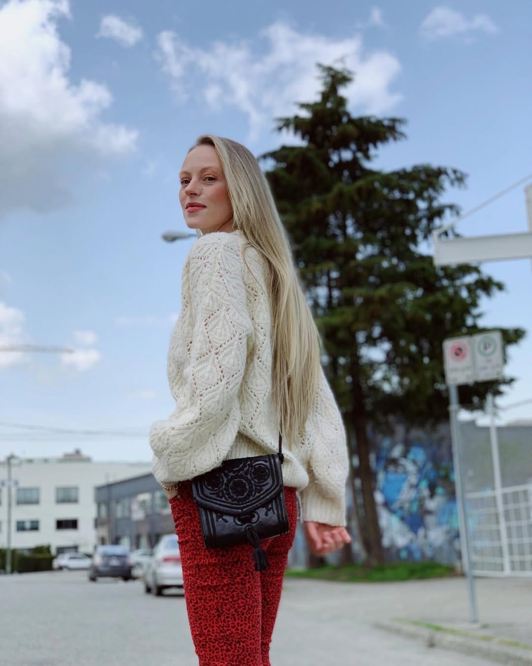 Post 1 by Sab & Pam on Instagram (image)