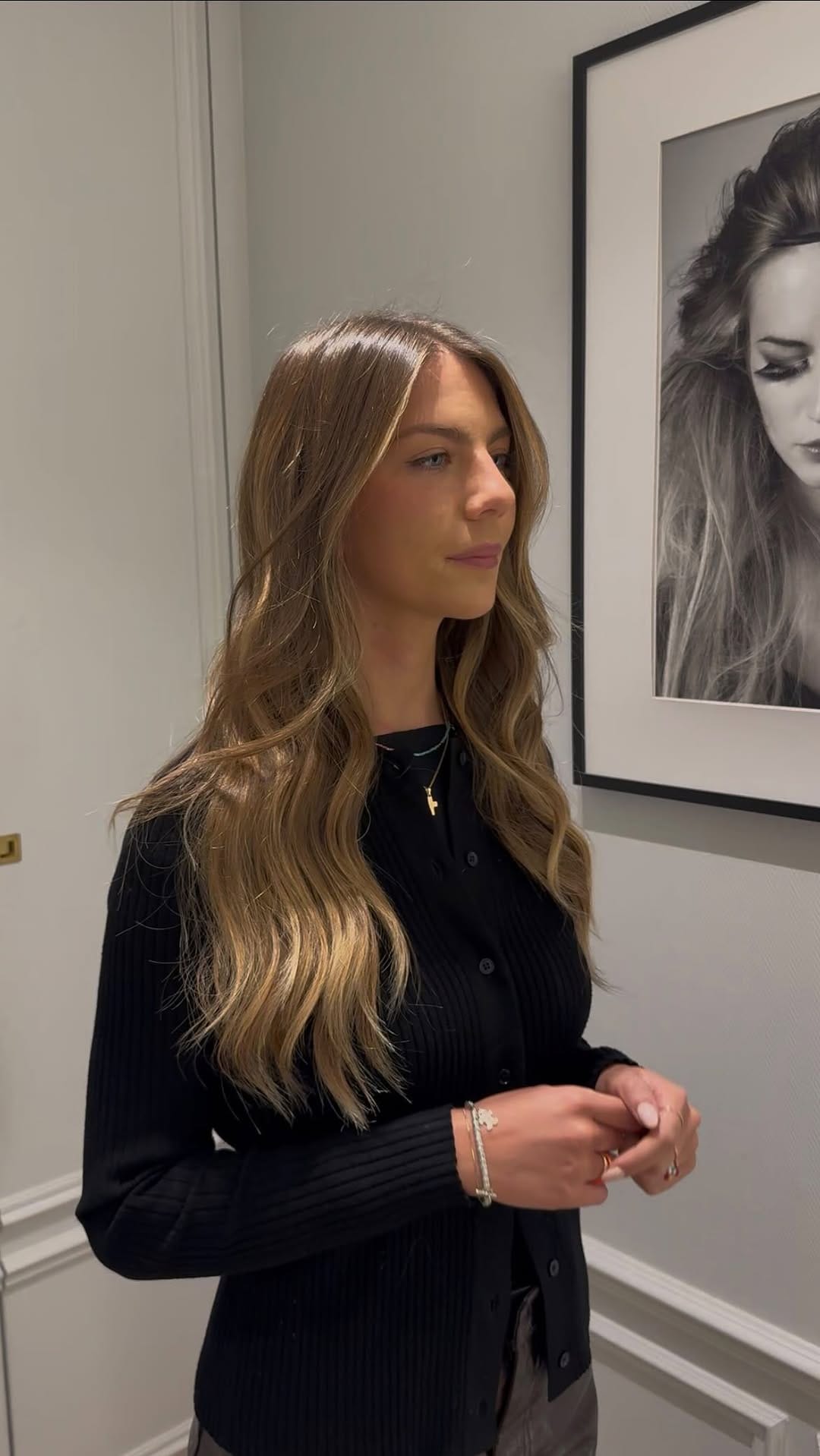 Post 3 by Charme&Cheveux Suite on Instagram (video)