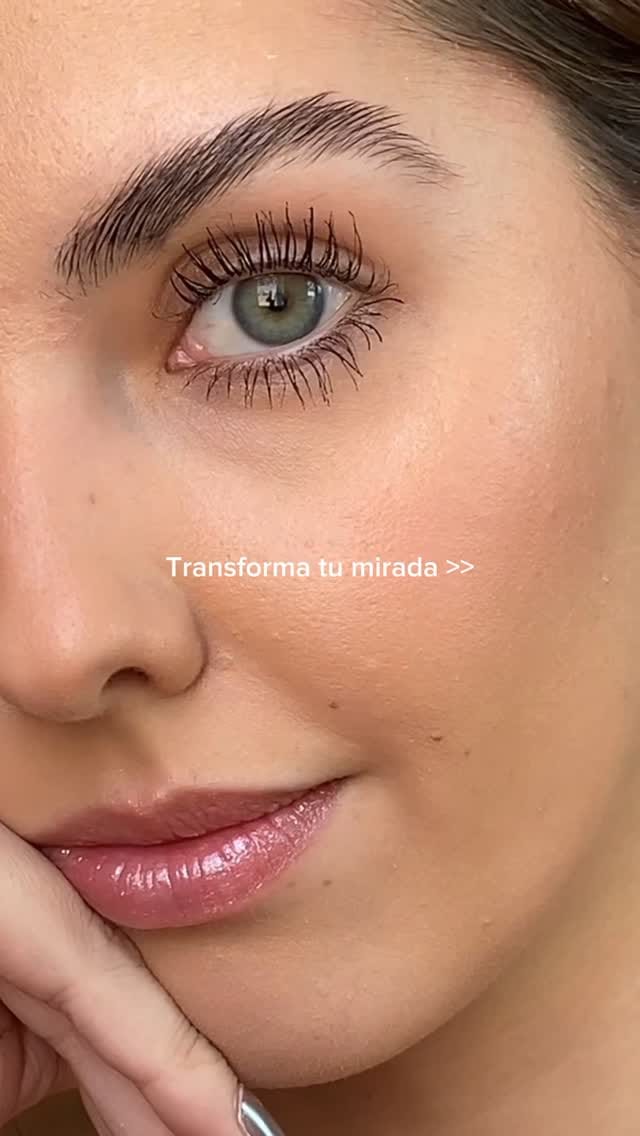 Post 9 by CS EYELASH on Instagram (video)