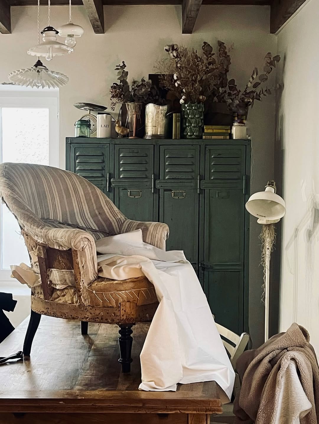 Post 3 by [RE]décoration on Instagram (image)