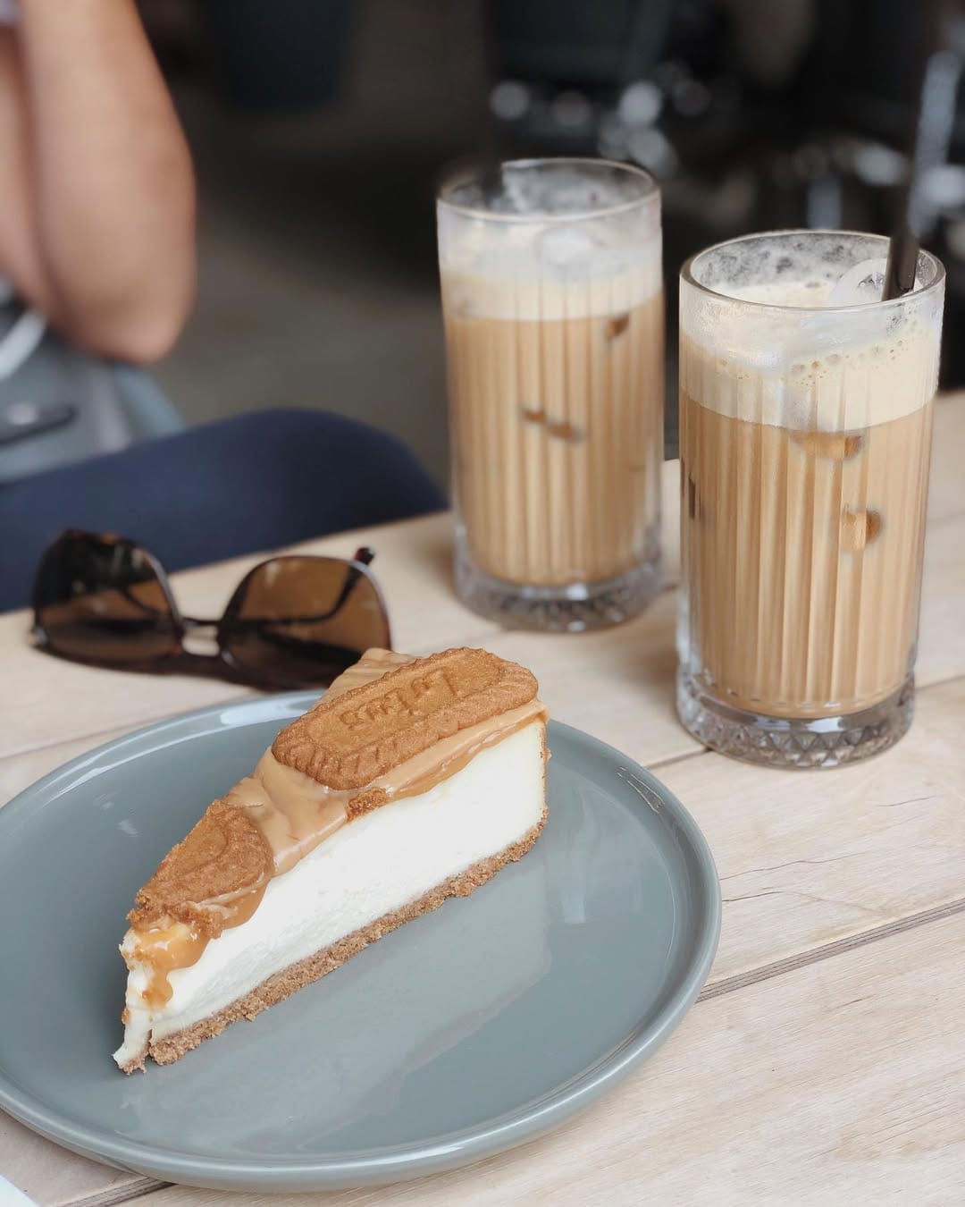 Post 10 by Eat well, travel often 🌍🍴 on Instagram (carousel)