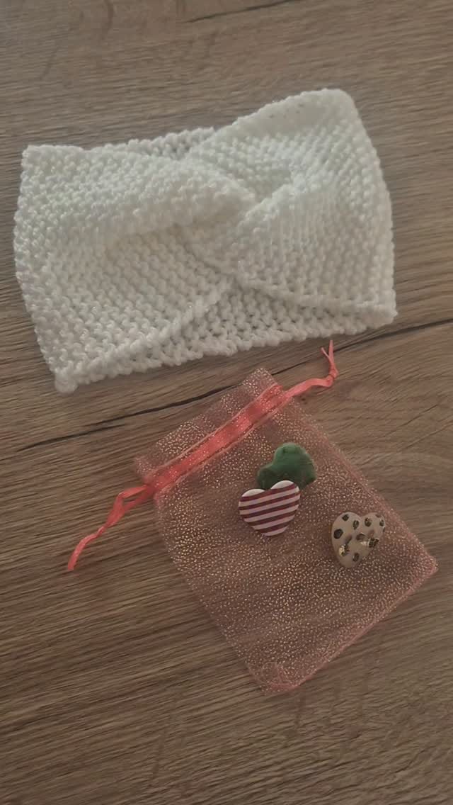 Post 7 by Les tricots de Céline on Instagram (video)